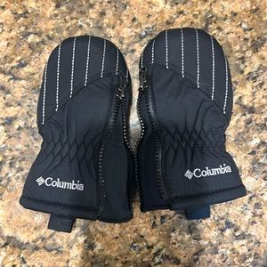 NEW without tags. Infant Columbia gloves